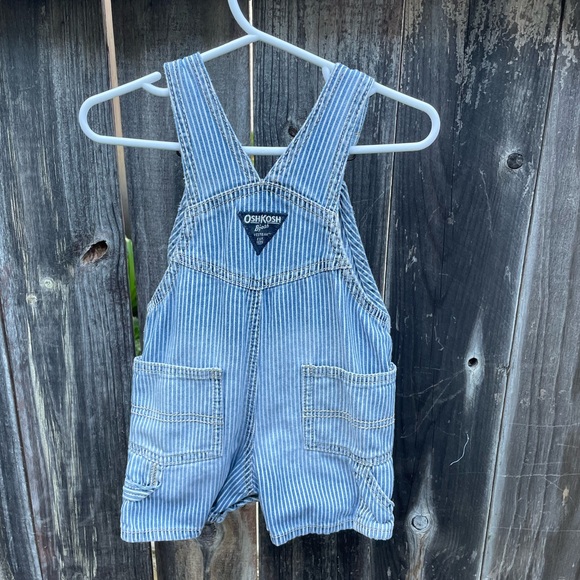 OshKosh B’gosh - Blue striped Overalls - 12 mths - Picture 3 of 9